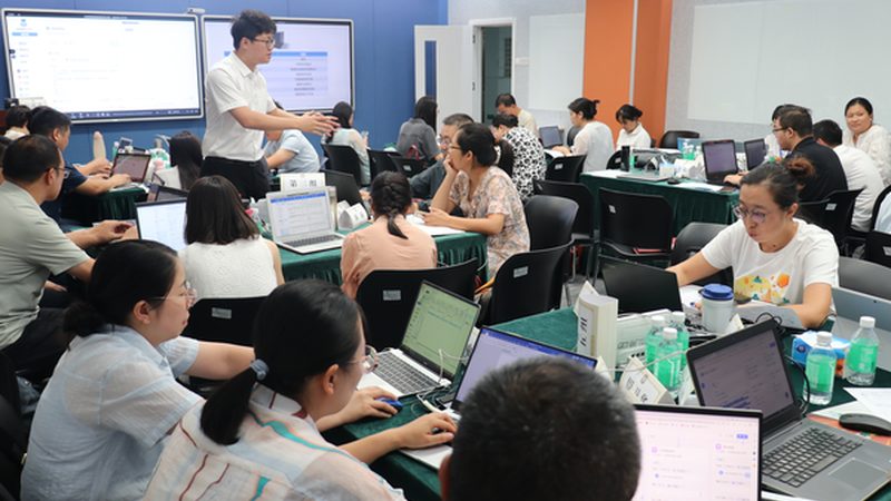 企业培训中多媒体灯光音响参数设置的要点解析**